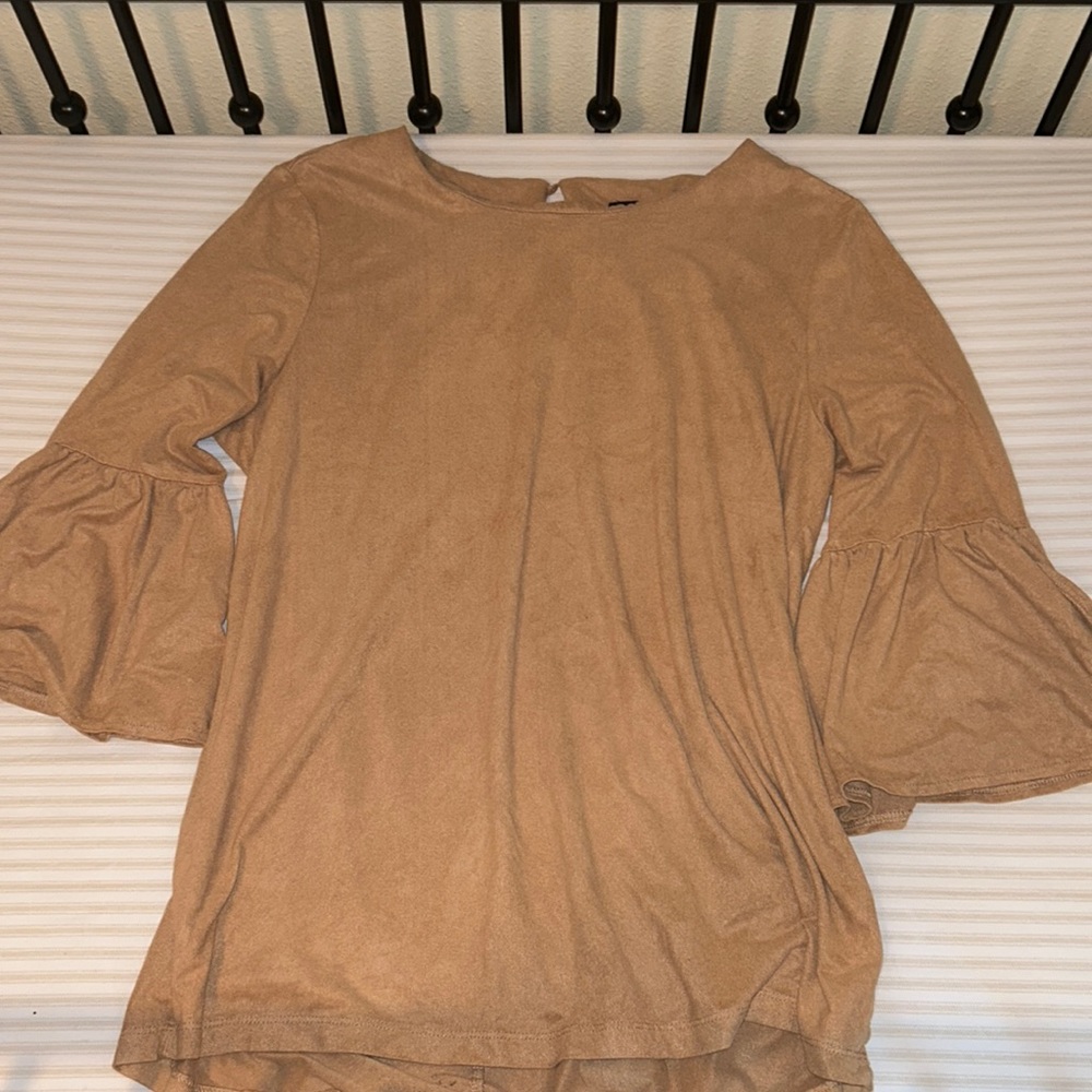 Grace Elements Tan Suede Bell Sleeve Blouse size: Medium